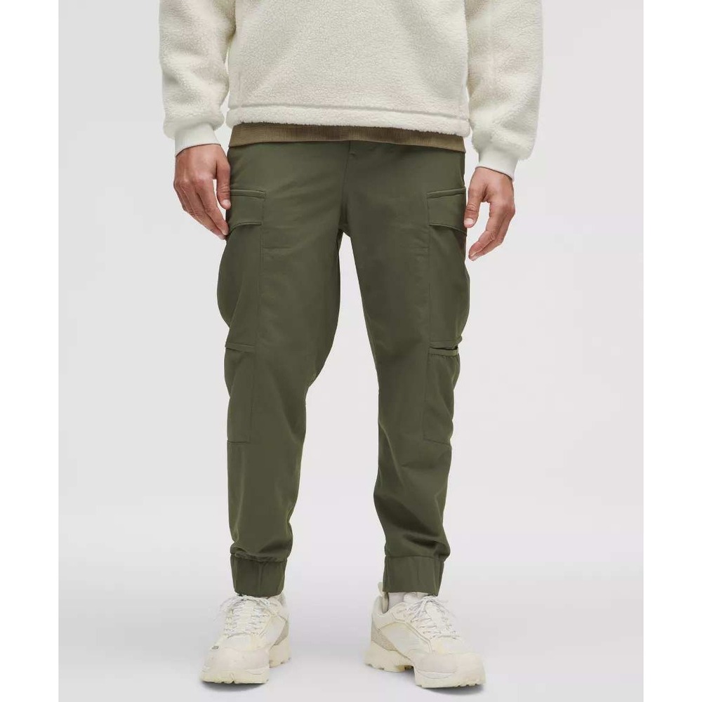 Lululemon Men's Utility Cargo Joggers Green Size 34 LM5ASKS Tapered Pants